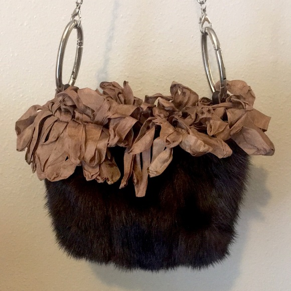 Phoebe and Josephine Handbag - Picture 2 of 14